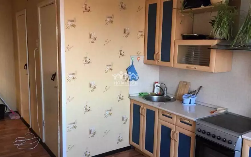 Автостроителей улица, 6