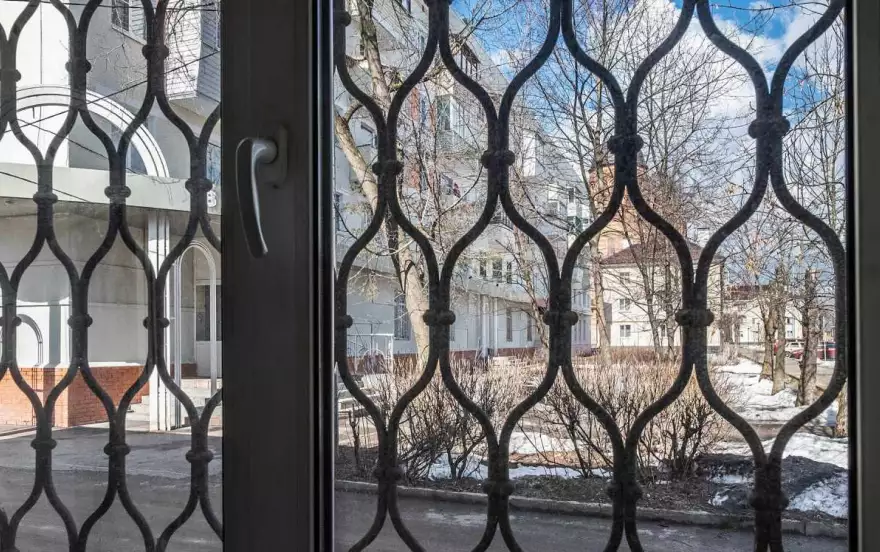 Чернышевского улица, 42
