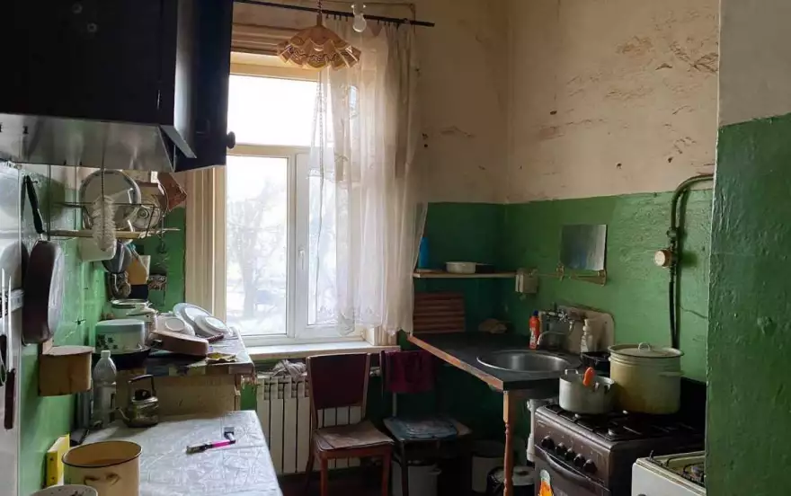 Красная улица, 3