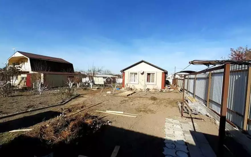 Земляничная улица