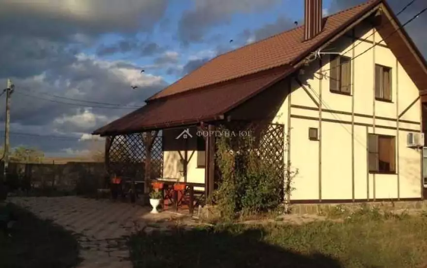 Молодёжная улица