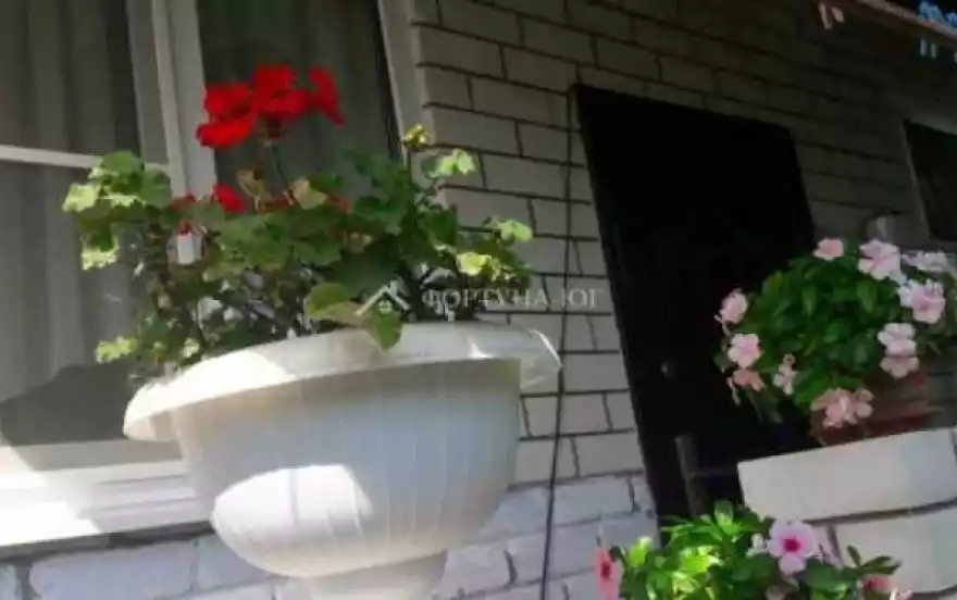 Октябрьская улица, 16