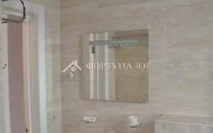 Лозовая ул