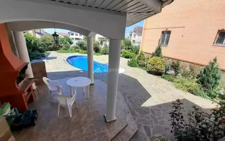 ул Виктора Шишкина