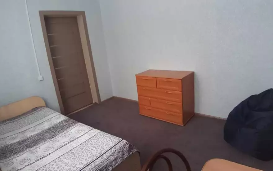 Комсомольская, 2