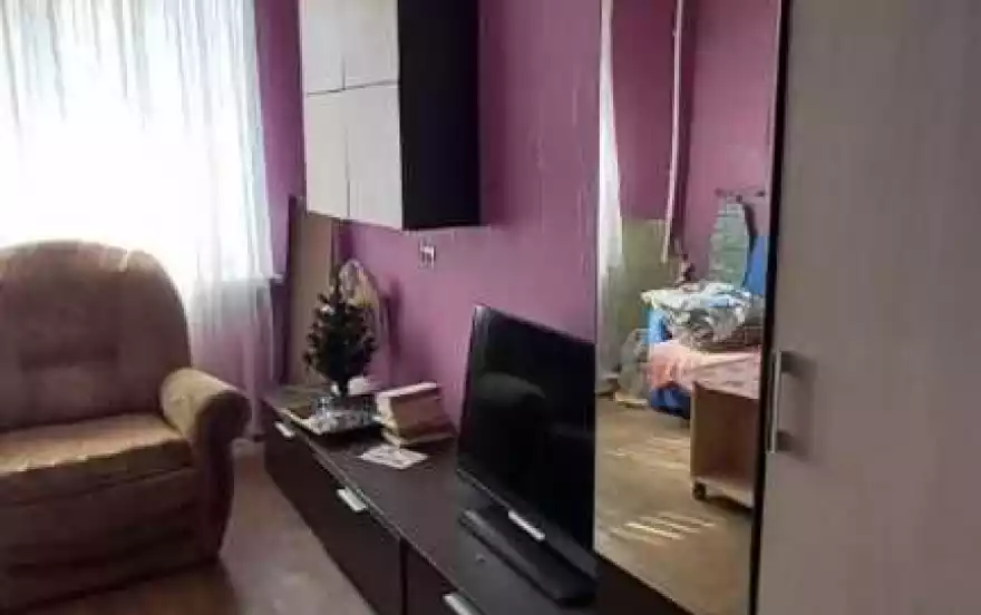 Победы пр-кт, 72