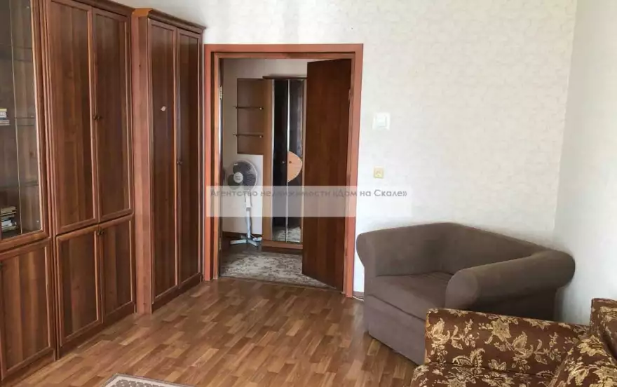 Горького улица, 12к1