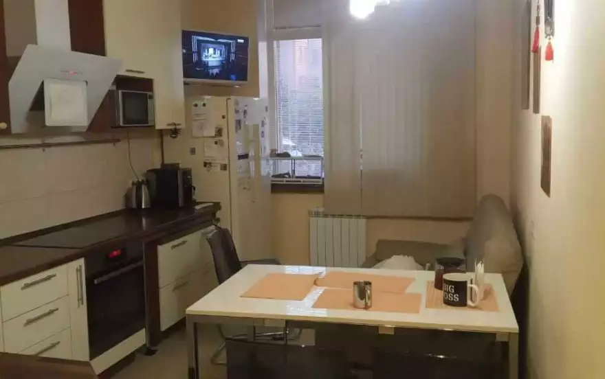 Октября улица, 42