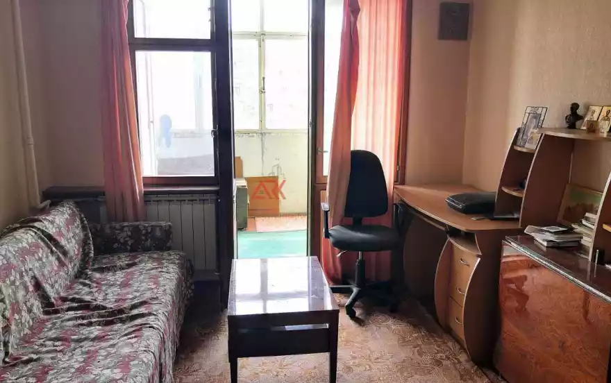 Крымская улица, 84