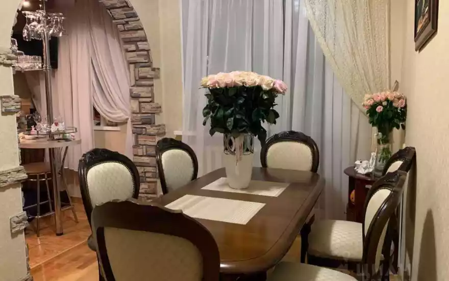 Пригородная улица, 42