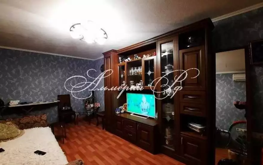 Добровольского, 8