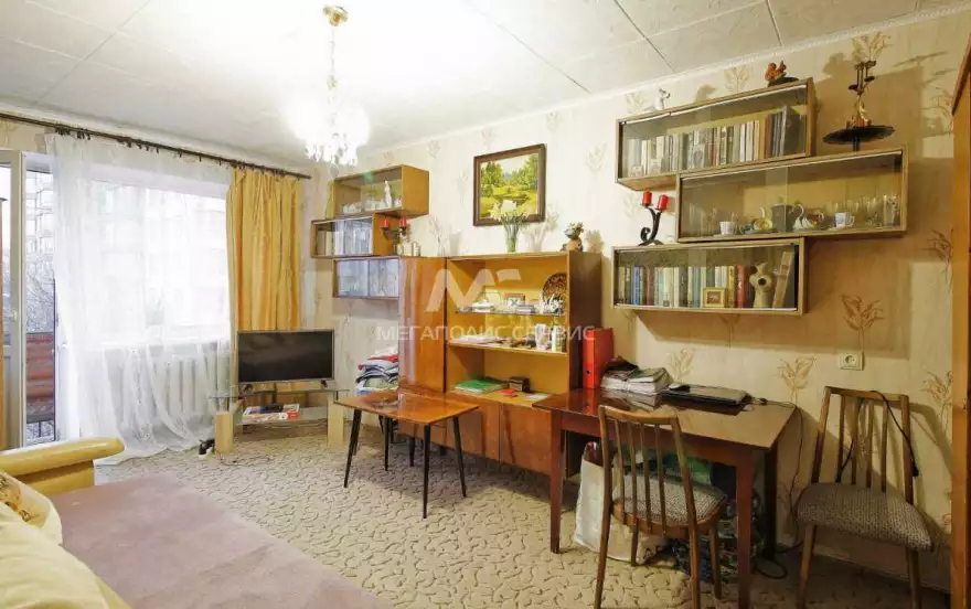 Космонавта Леонова улица, 38