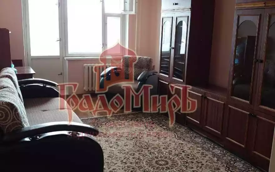 Маяковского улица, 28