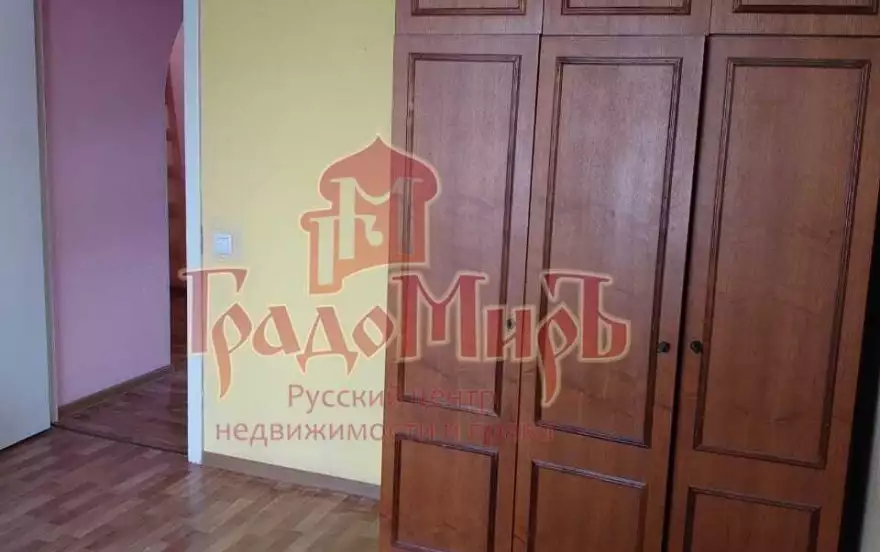 Маяковского улица, 28
