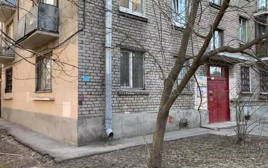 Краснопутиловская улица, 98