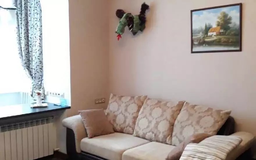 Комсомольская улица, 19/27