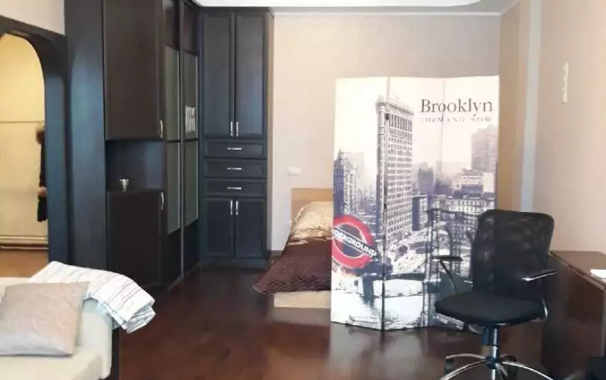 Комсомольская улица, 19/27