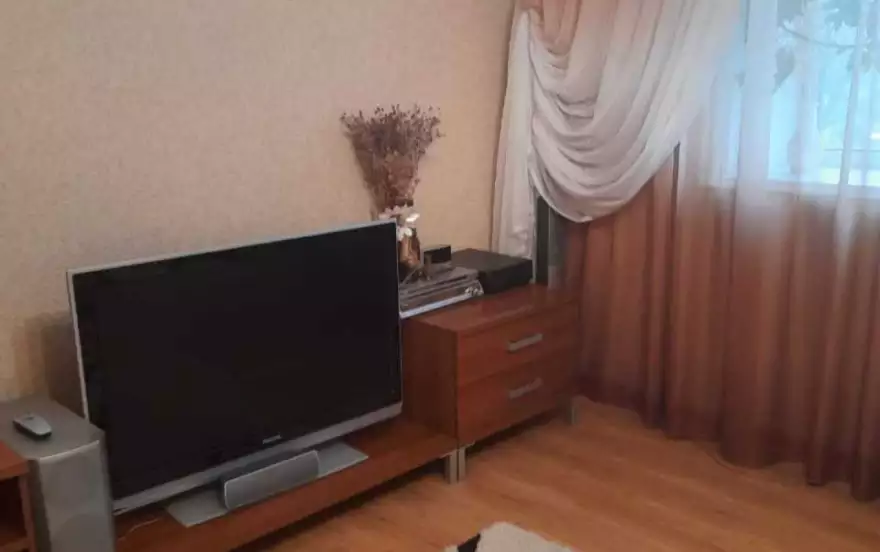 Папина улица, 1В