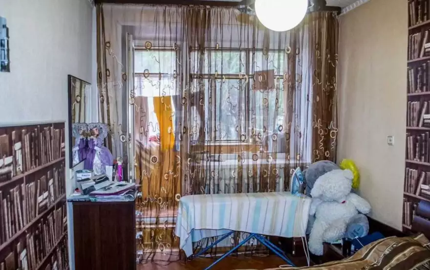Папина улица, 1В