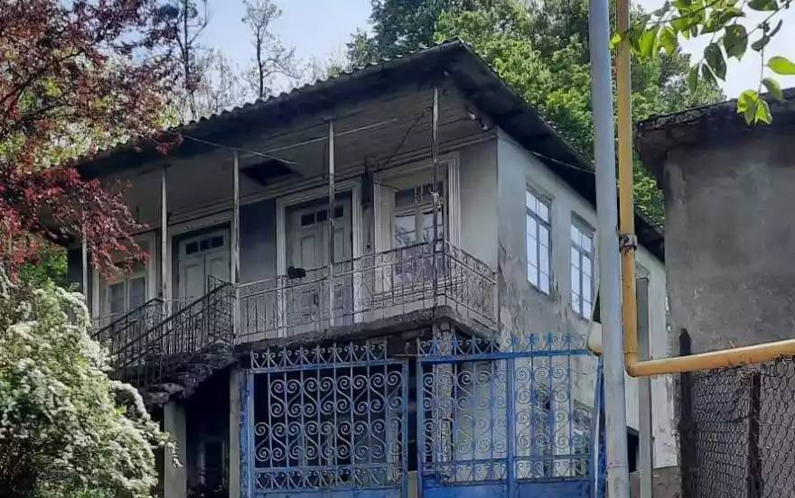 посёлок городского типа Чакви, Хала