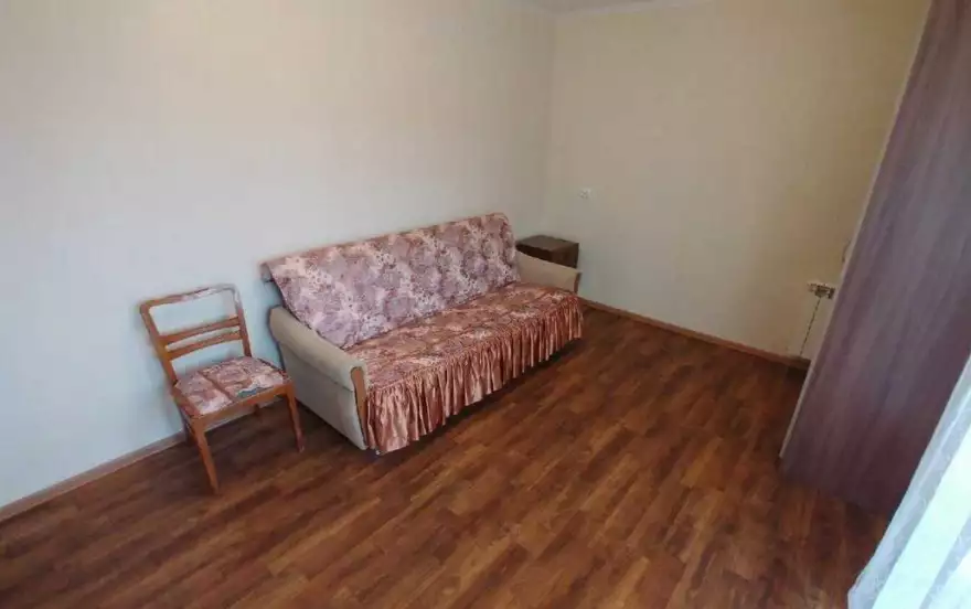 Дзержинского улица, 6