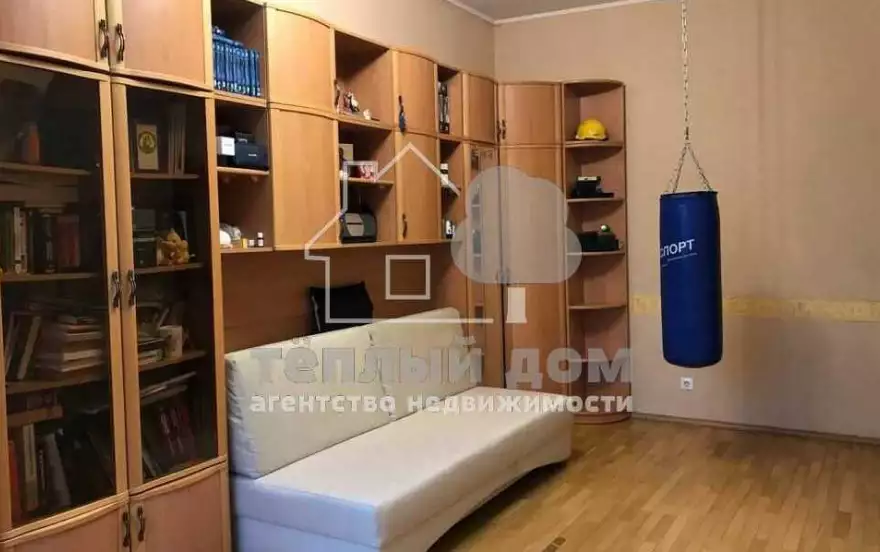 Комсомольская улица, 4