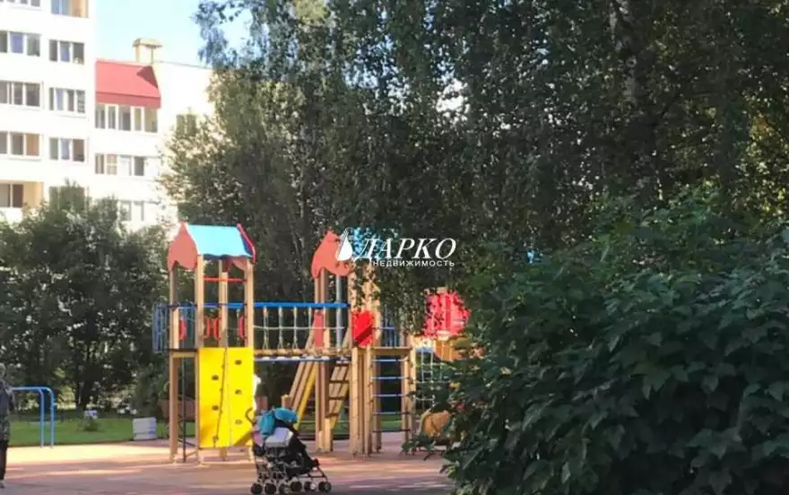 Планерная улица, 77
