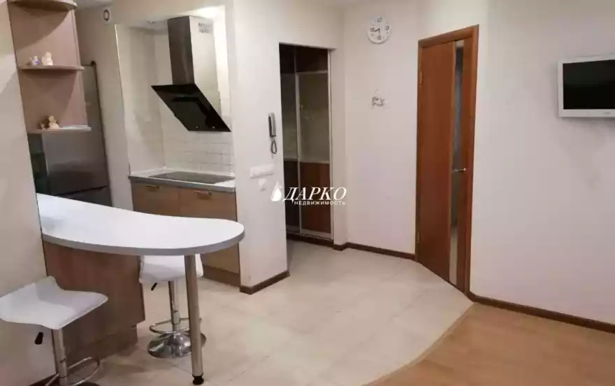 Пулковская улица, 8к2