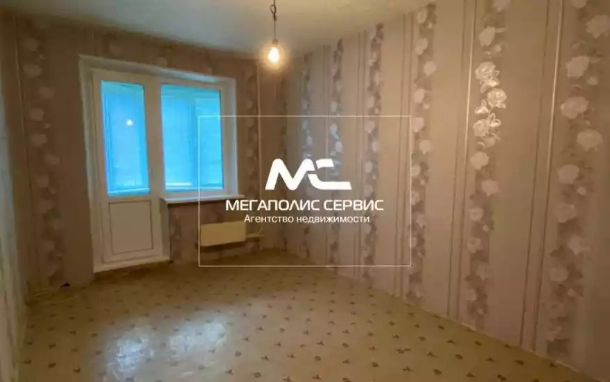 Революции улица, 24