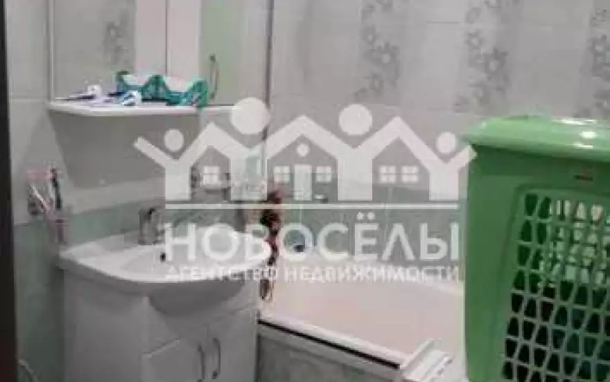 Весенняя улица, 21