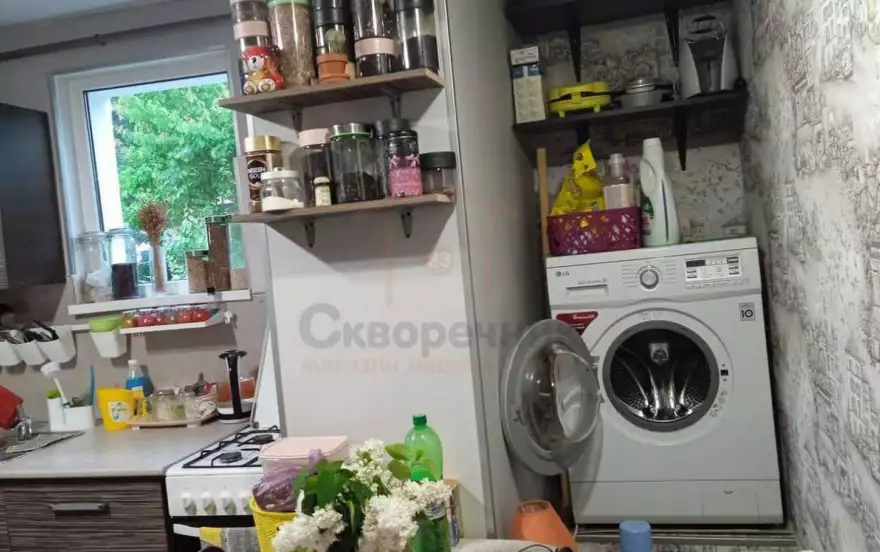Февральская улица, дом 22