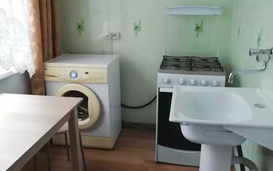 Белградская улица, 32