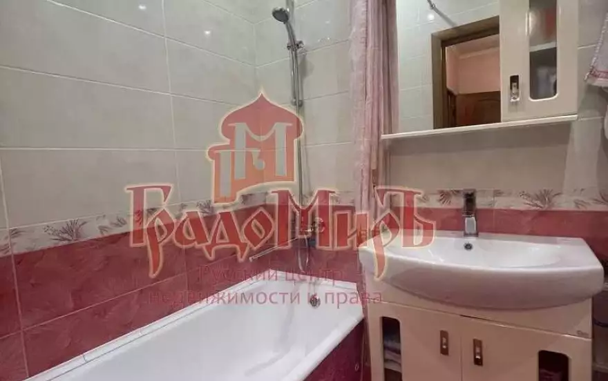 Осипенко улица, 8