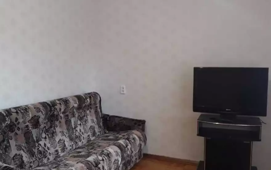Лесной пер, 6