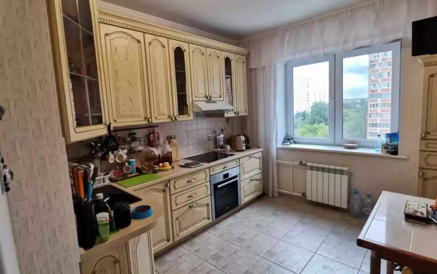 Главная улица, 4