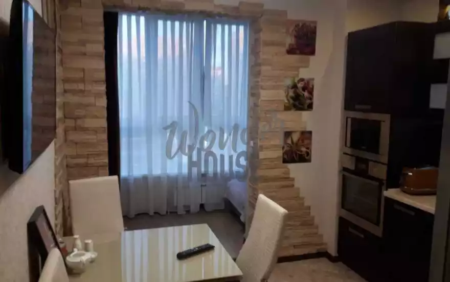 Николая Зелинского улица, 19