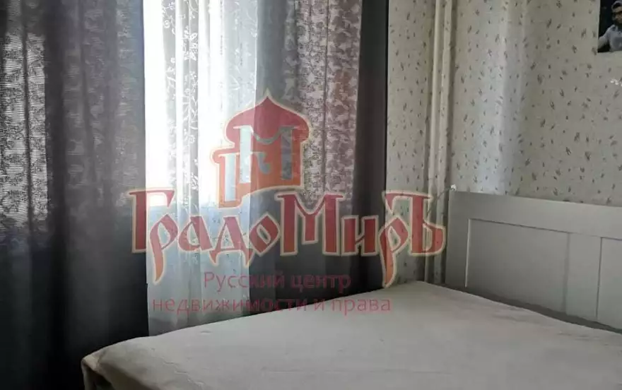 Назаровская улица, 1