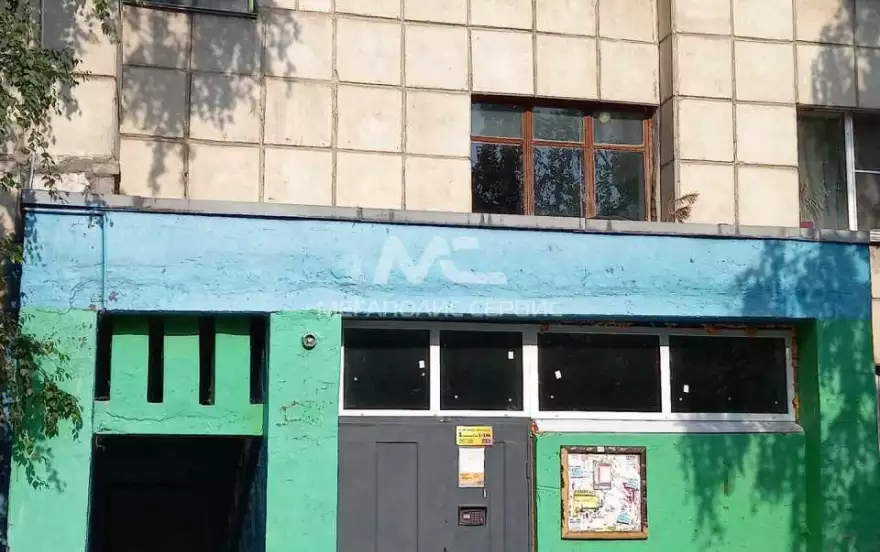 Меркулова улица, 13