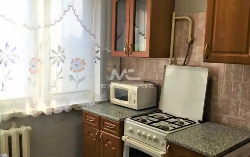 Героев Космоса улица, 42