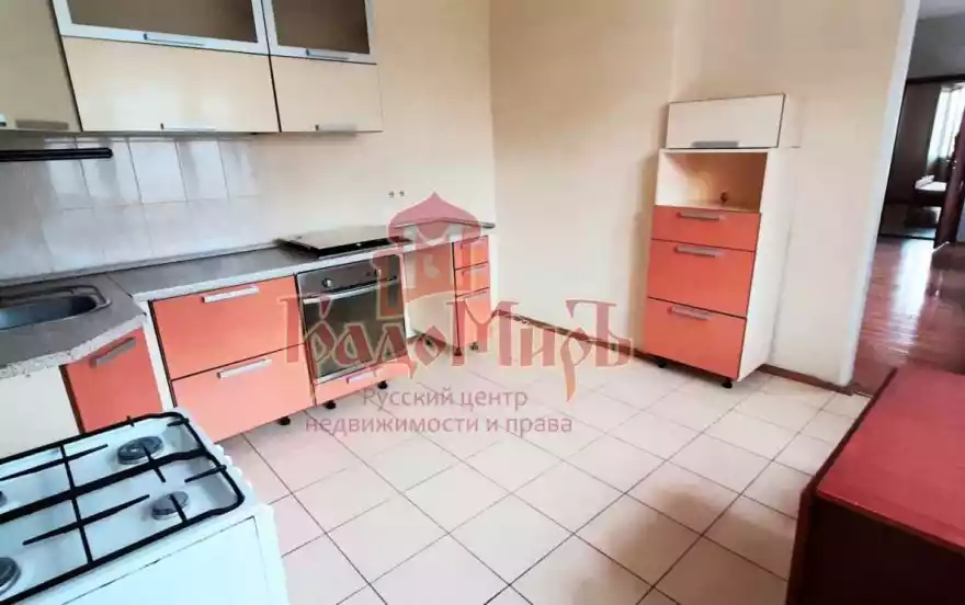 Оборонная улица, 6