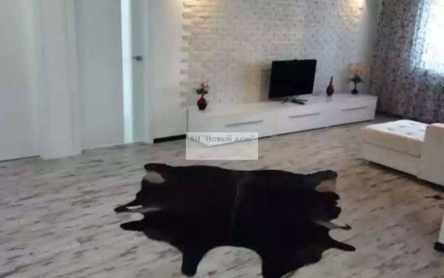 им. Героя Яцкова И.В. улица, 1/10