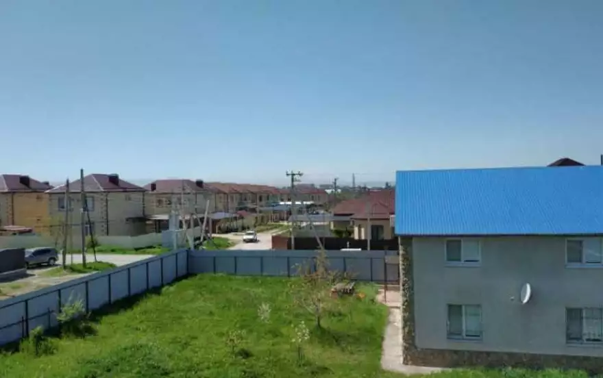 Лазурная улица, 3