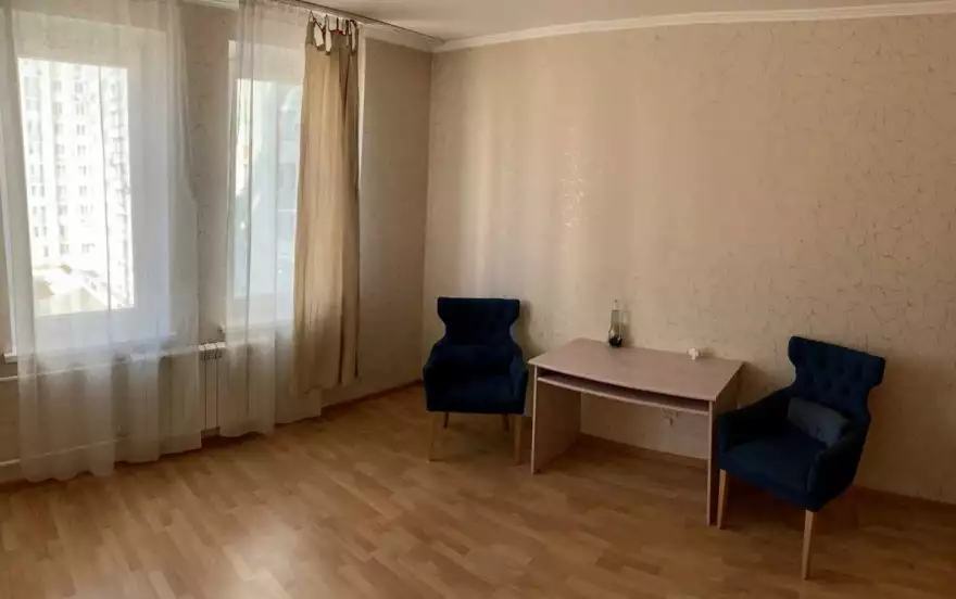 Рождественская улица, 4