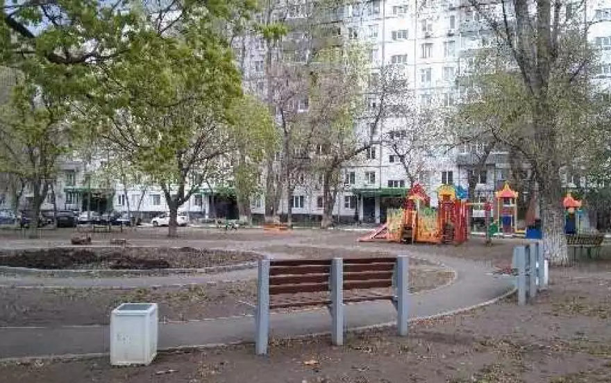 Приморский б-р, 28