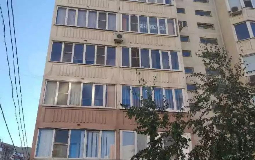 Макарова пер, 8