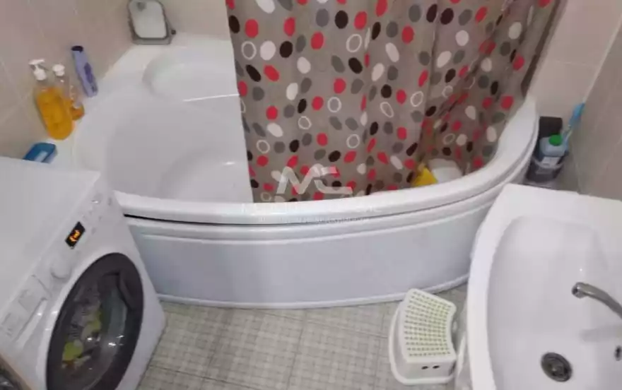 Строителей улица, 123