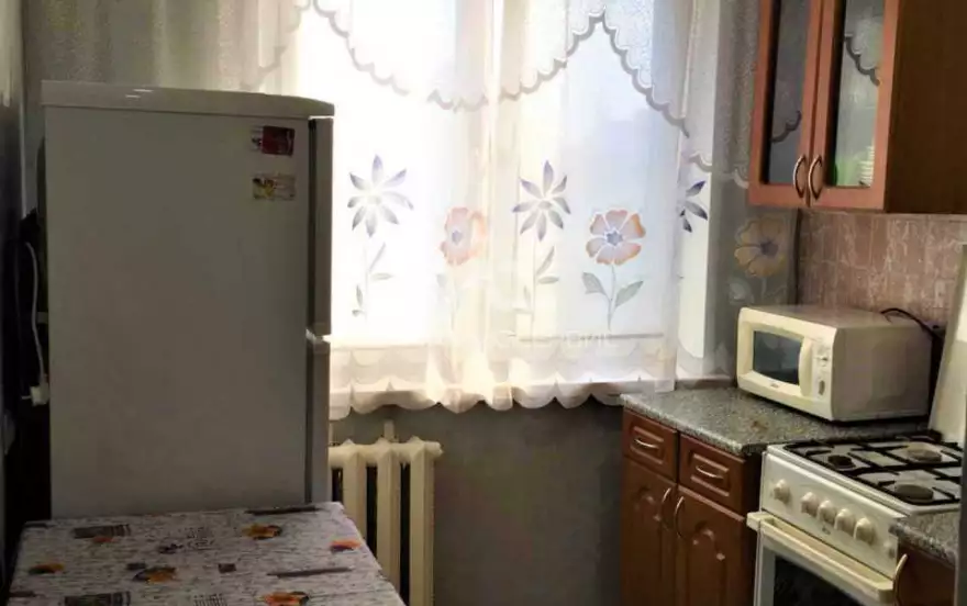 Героев Космоса улица, 42