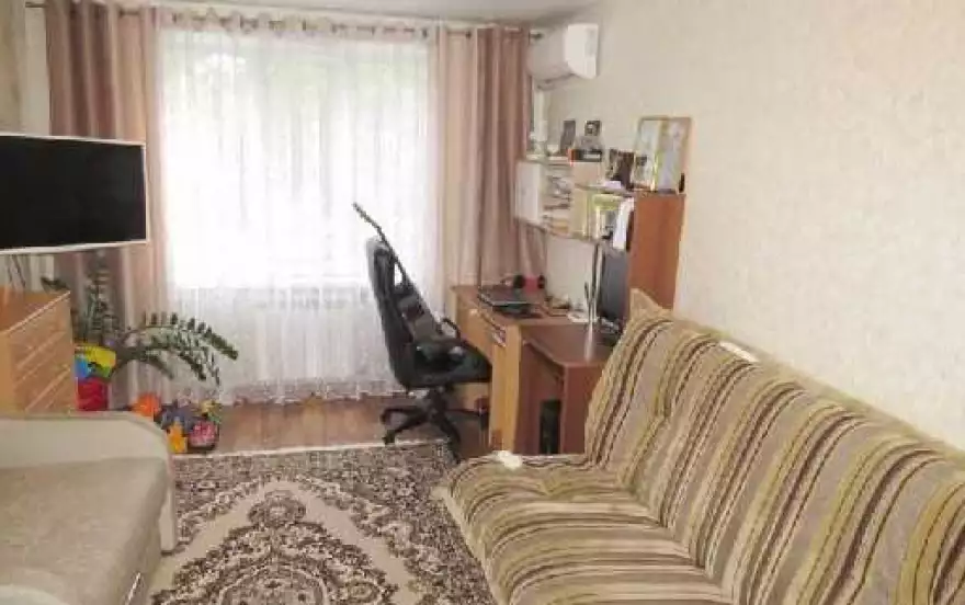 Приморский б-р, 28