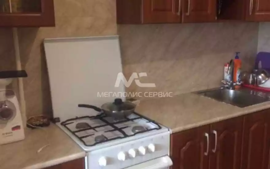 Парковая улица, 1