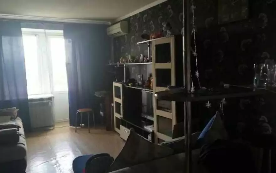 Революционная, 3